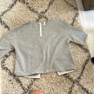 Gray open back Lululemon Athleisure top size 6